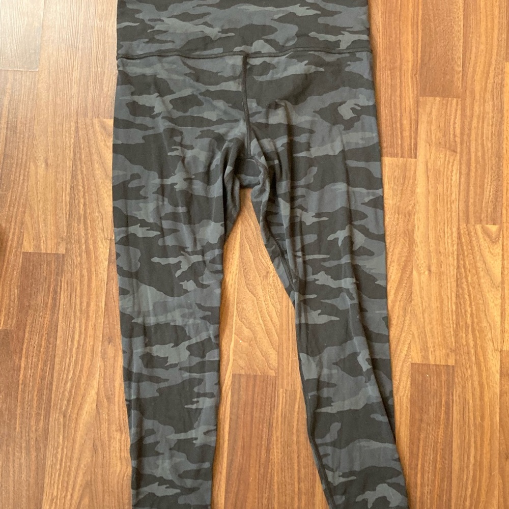 Athleta Elation 7/8 Camo Legging